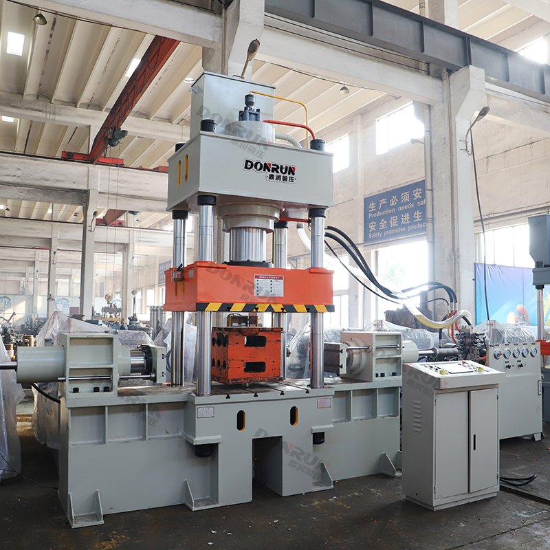 315吨四柱液压机