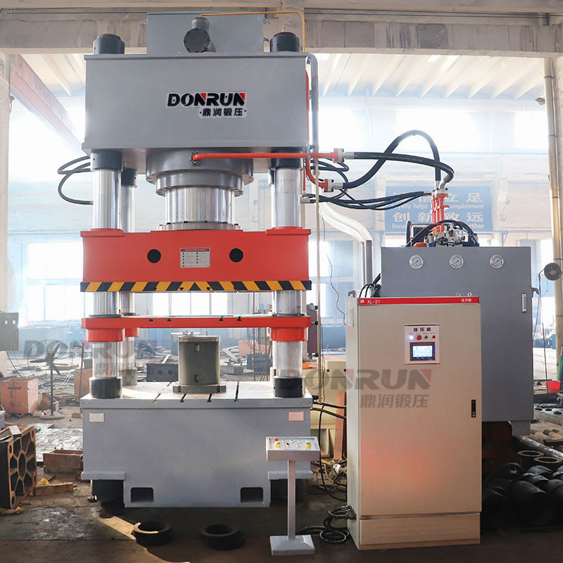 氧化锆粉末压型液压机_1250吨陶瓷粉末成型设备